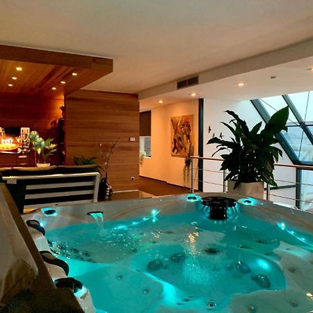 Wellness Dome Penthouse Suite Kerkrade Luaran gambar