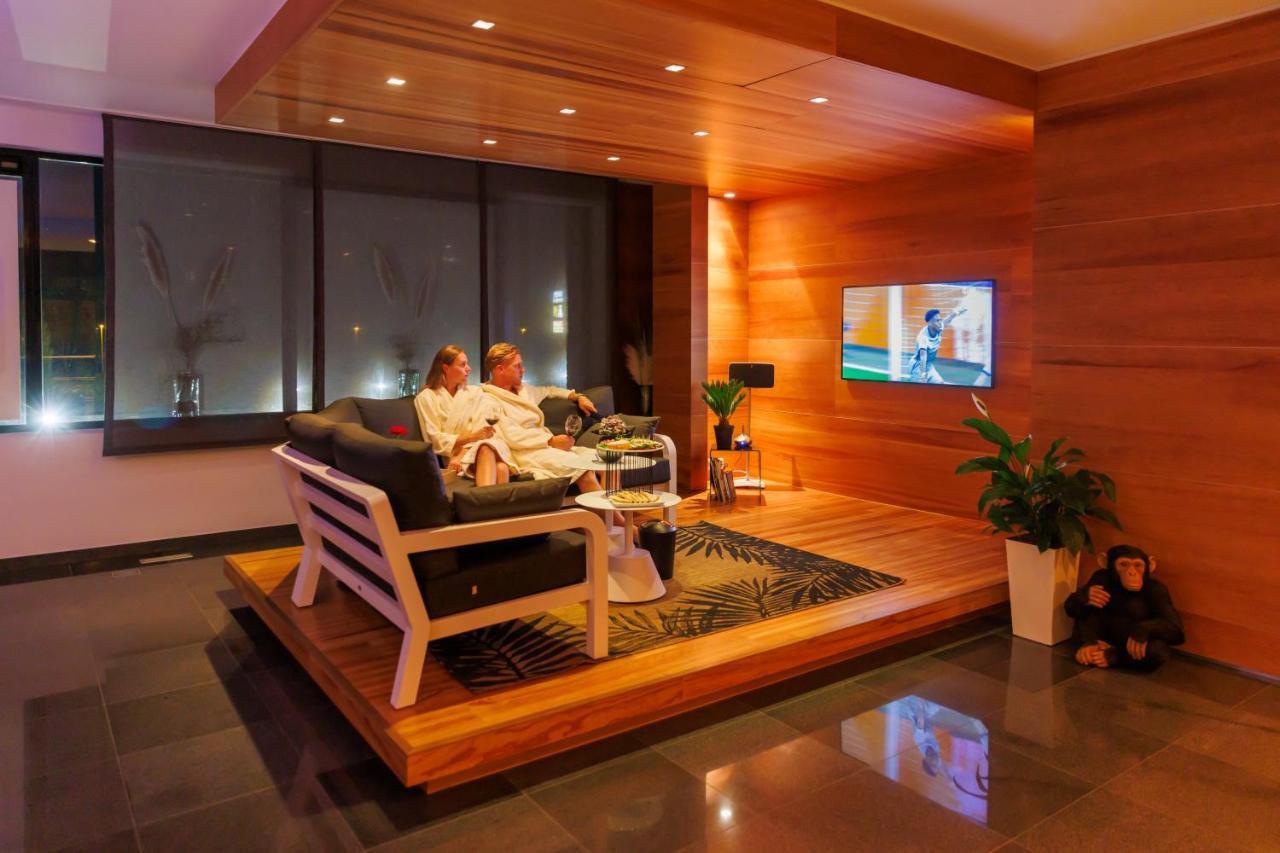 Wellness Dome Penthouse Suite Kerkrade Luaran gambar