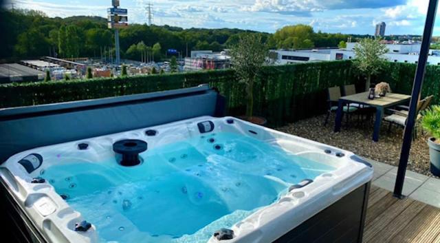 Wellness Dome Penthouse Suite Kerkrade Luaran gambar